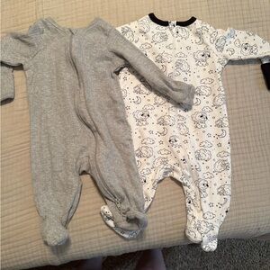 Wonder Nation Gray and White Kids Footies